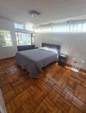 Las condes, Amplia habitación con baño privado